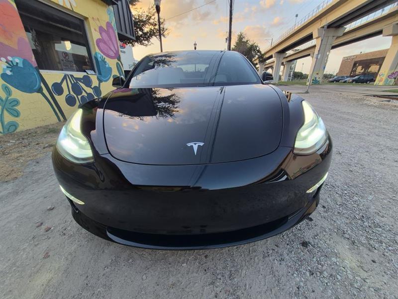 Tesla Model 3 Mid Range 2019