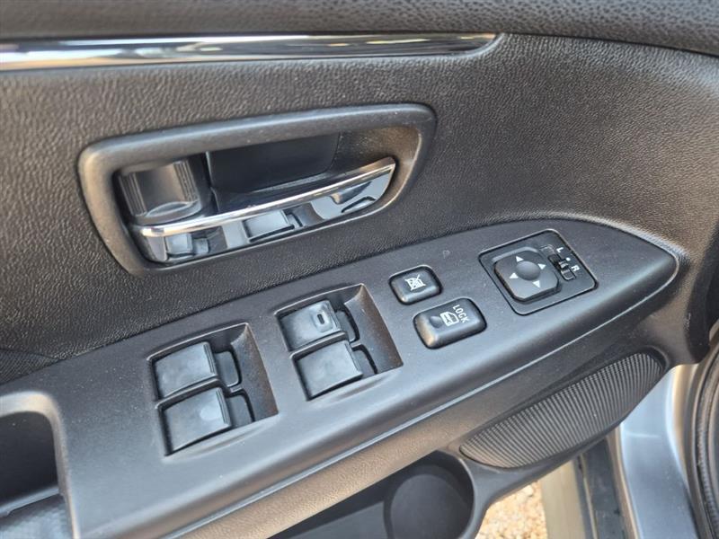 Mitsubishi Outlander Sport SE 2WD 2014