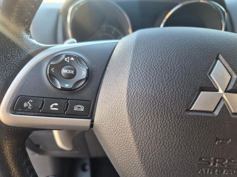 Mitsubishi Outlander Sport SE 2WD 2014