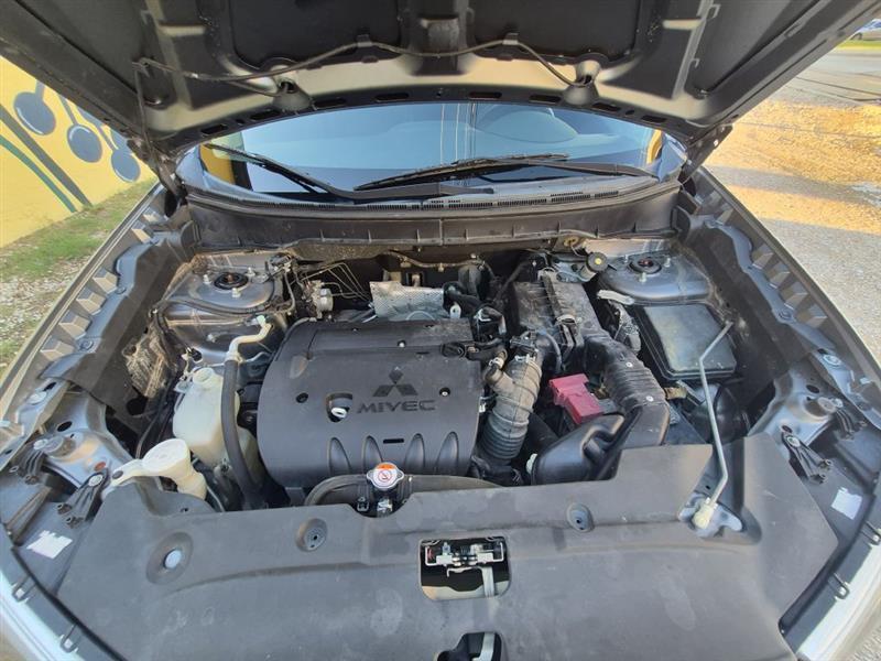 Mitsubishi Outlander Sport SE 2WD 2014