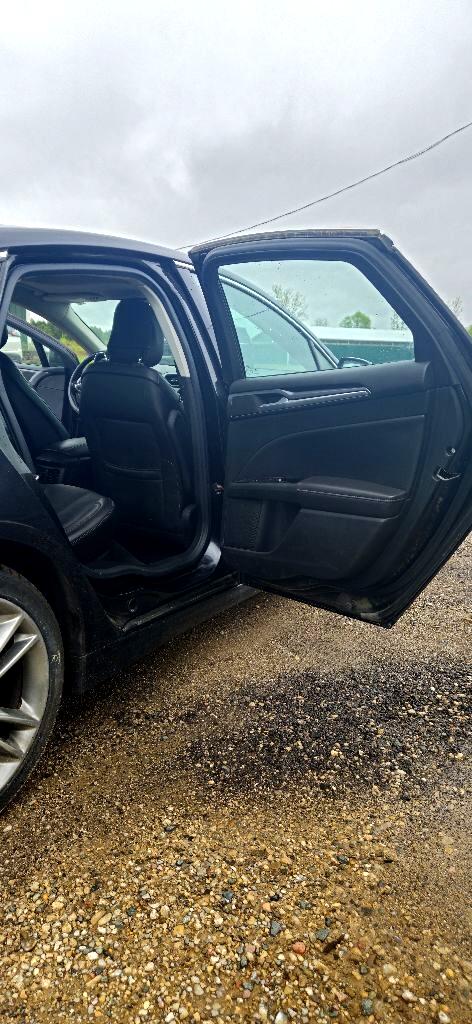 Ford Fusion Titanium AWD 2013