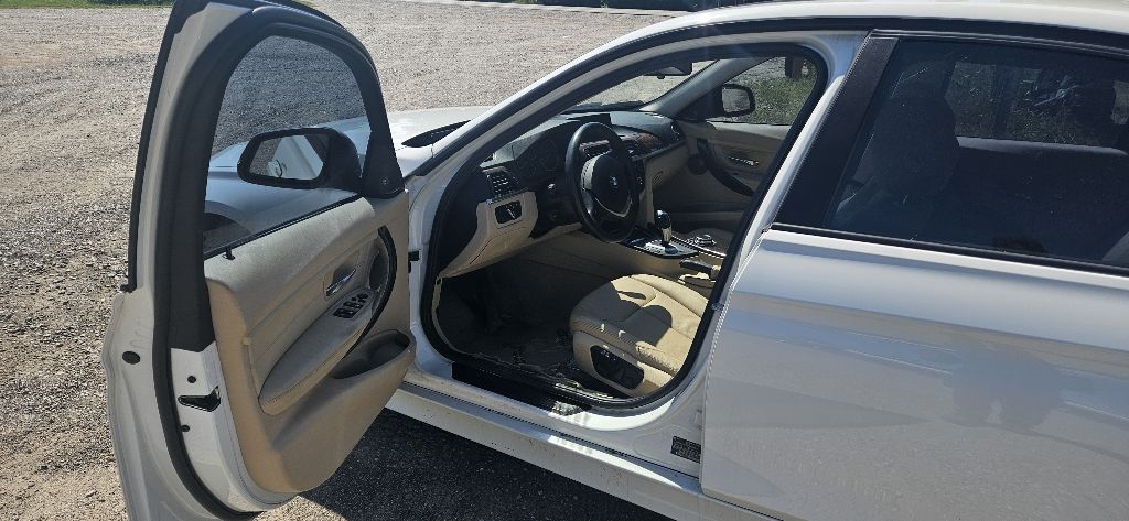 BMW 3-Series 328i xDrive Sedan 2014