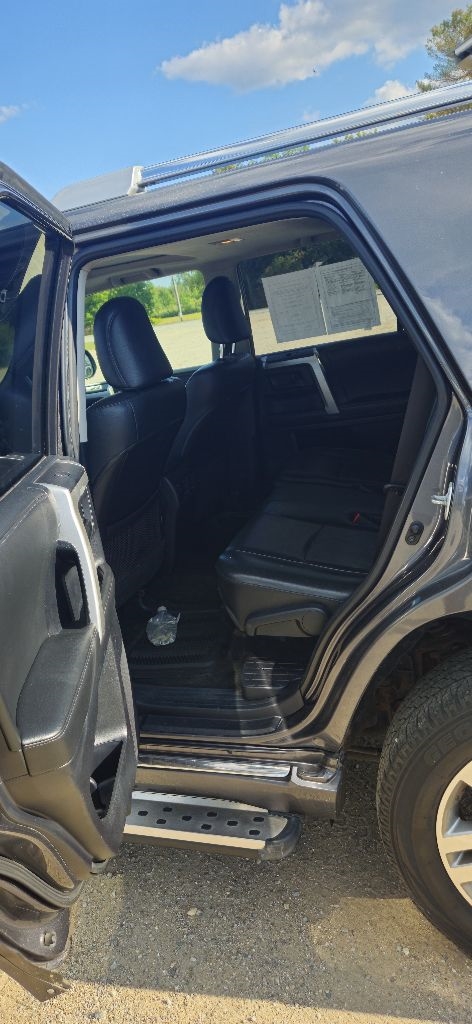 Toyota 4Runner SR5 4WD 2011