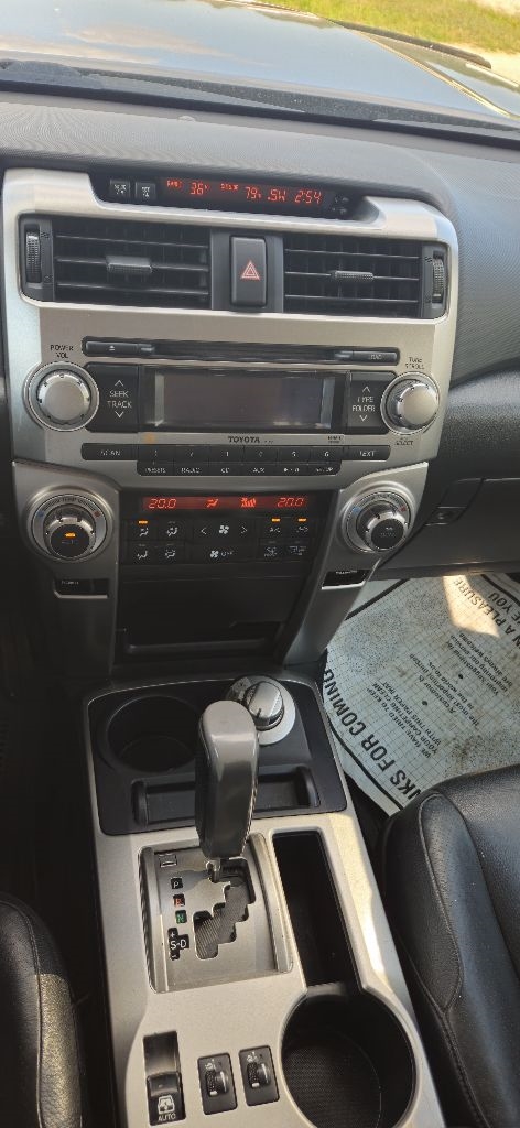 Toyota 4Runner SR5 4WD 2011