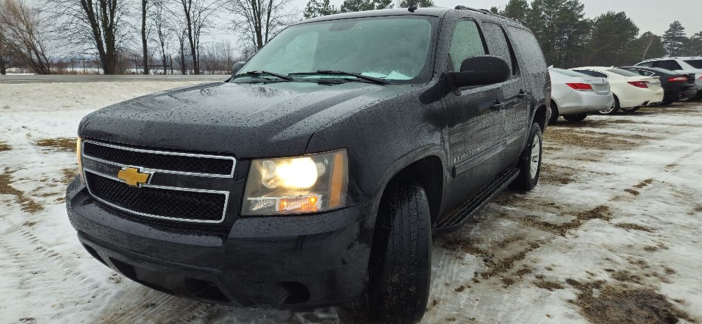 2007 Chevrolet Suburban LS's photo