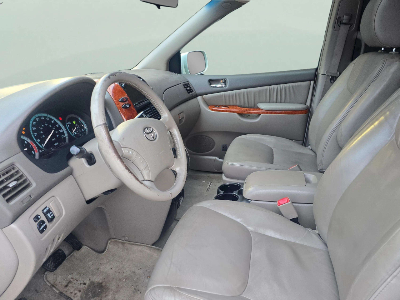 Toyota Sienna  2009