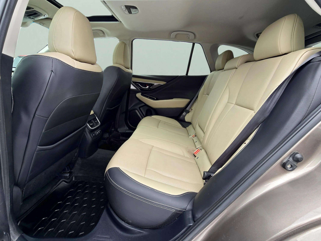 Subaru Outback  2021