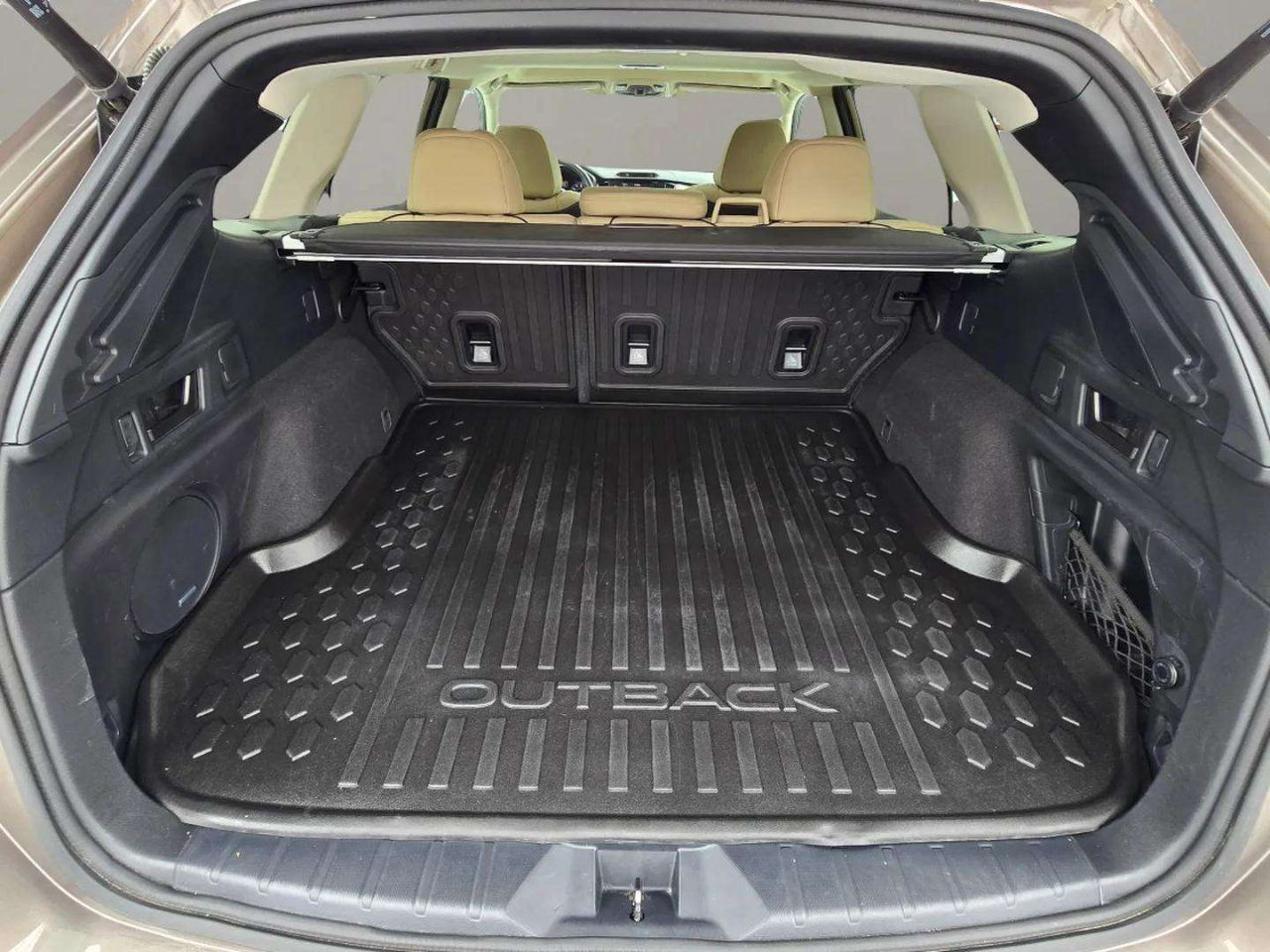 Subaru Outback  2021