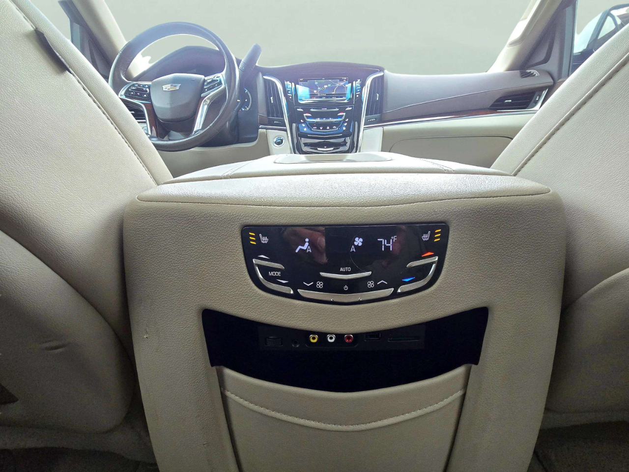 Cadillac Escalade  2016