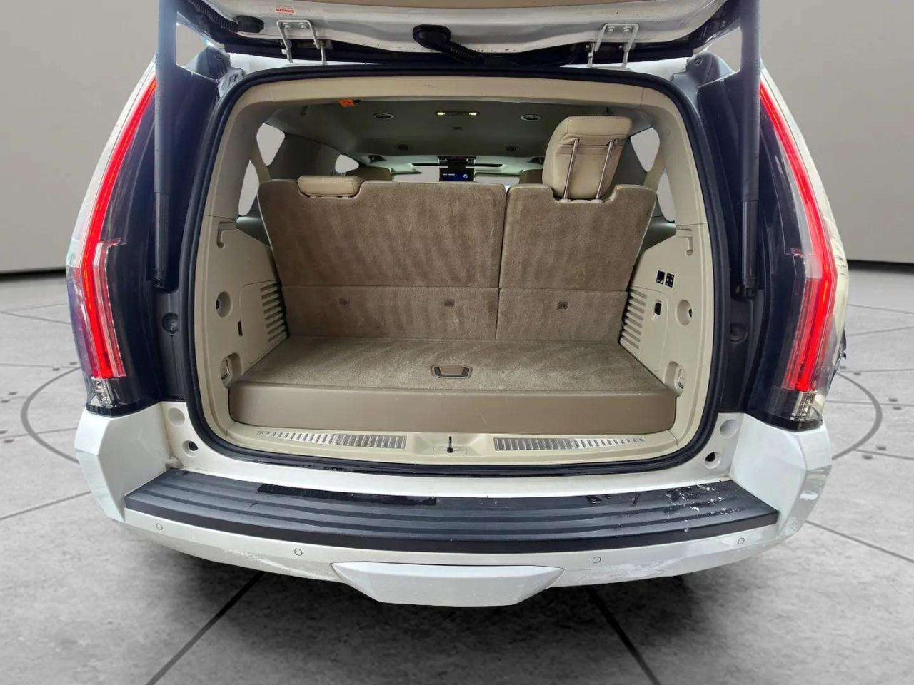 Cadillac Escalade  2016