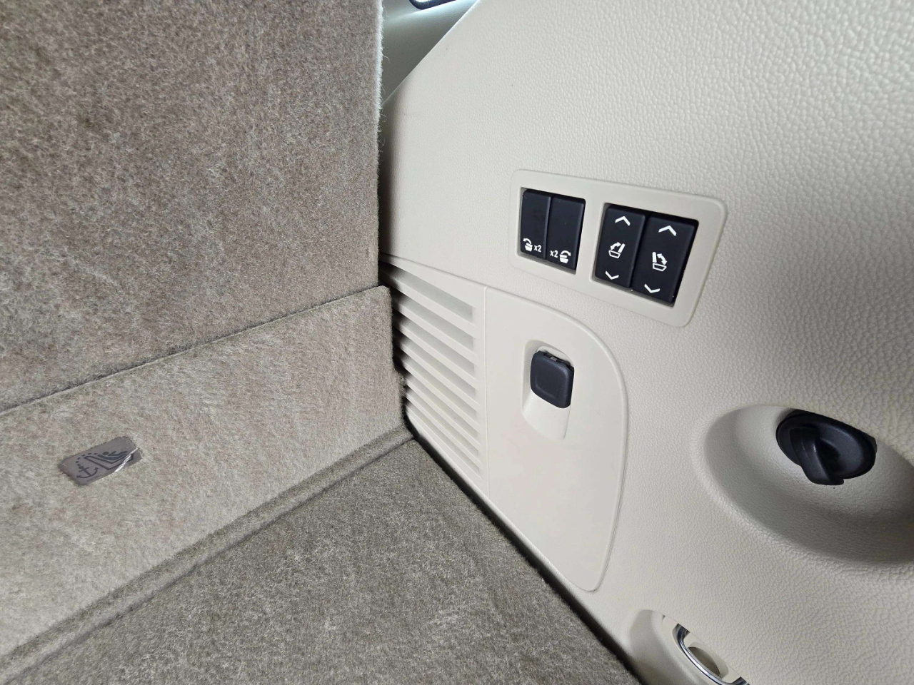 Cadillac Escalade  2016