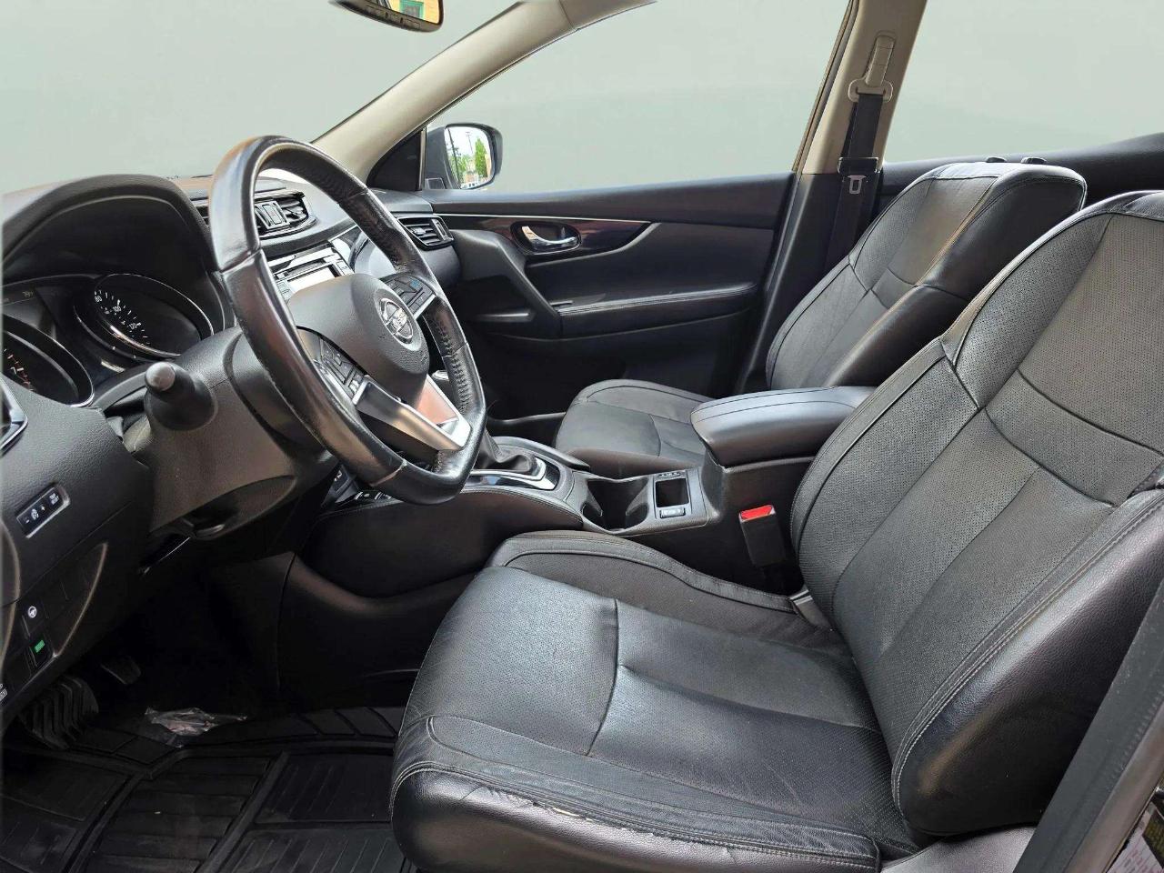 Nissan Rogue Sport  2019