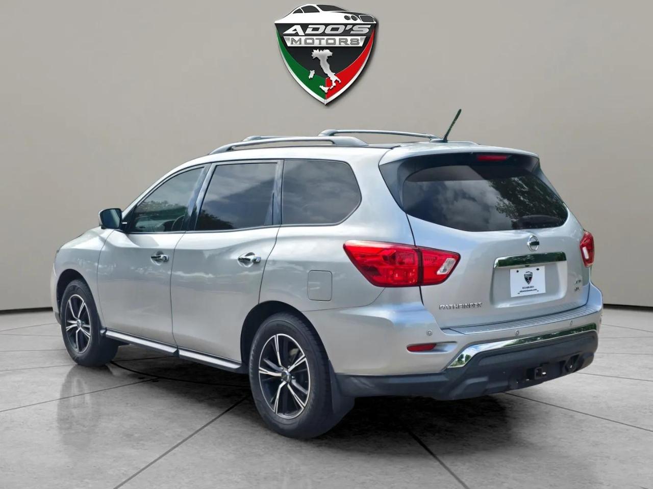 Nissan Pathfinder Platinum 4D SUV 4X4 2018