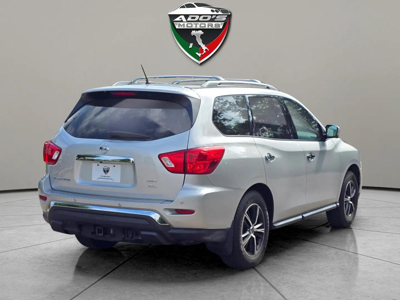 Nissan Pathfinder Platinum 4D SUV 4X4 2018