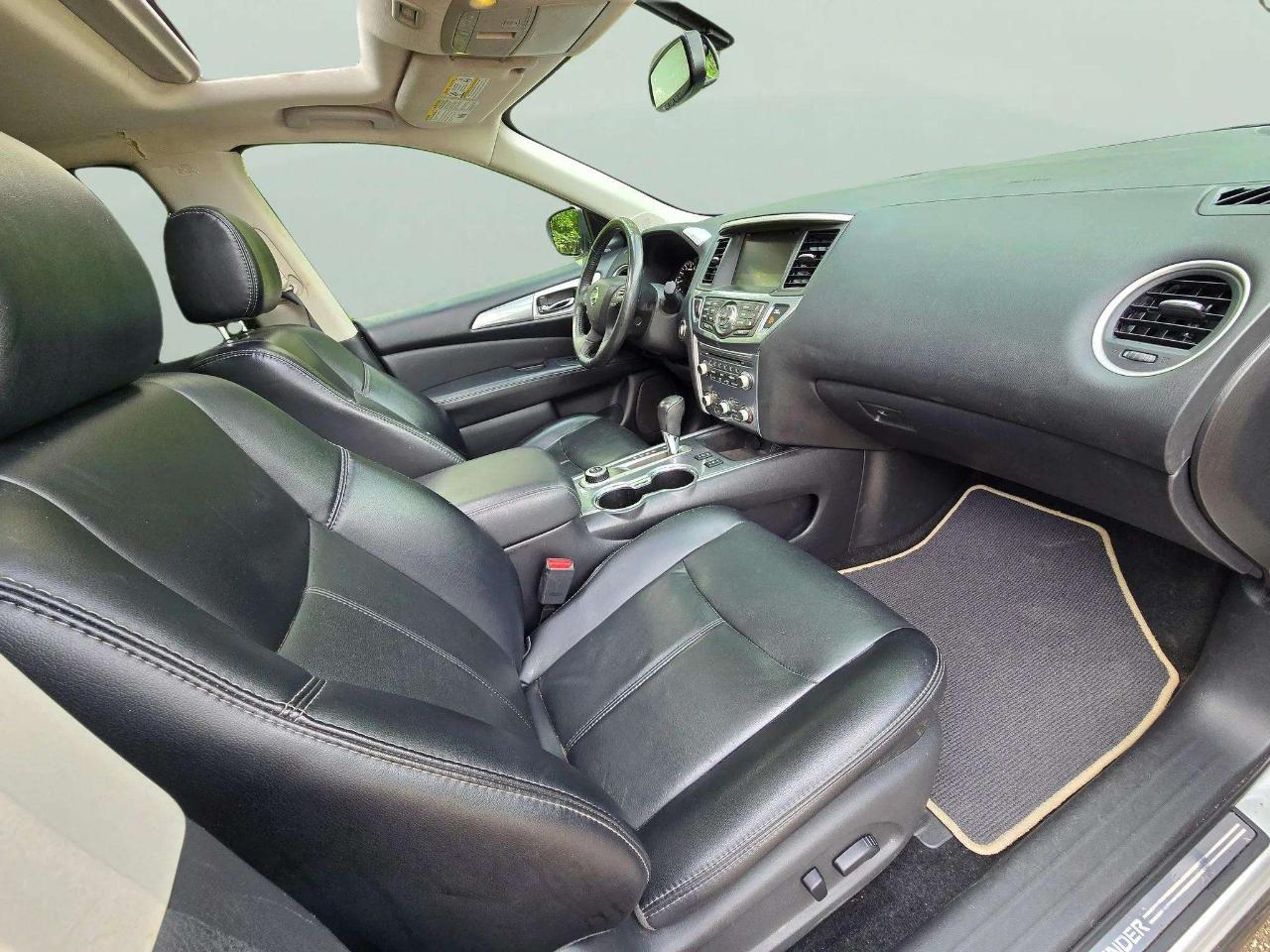 Nissan Pathfinder Platinum 4D SUV 4X4 2018