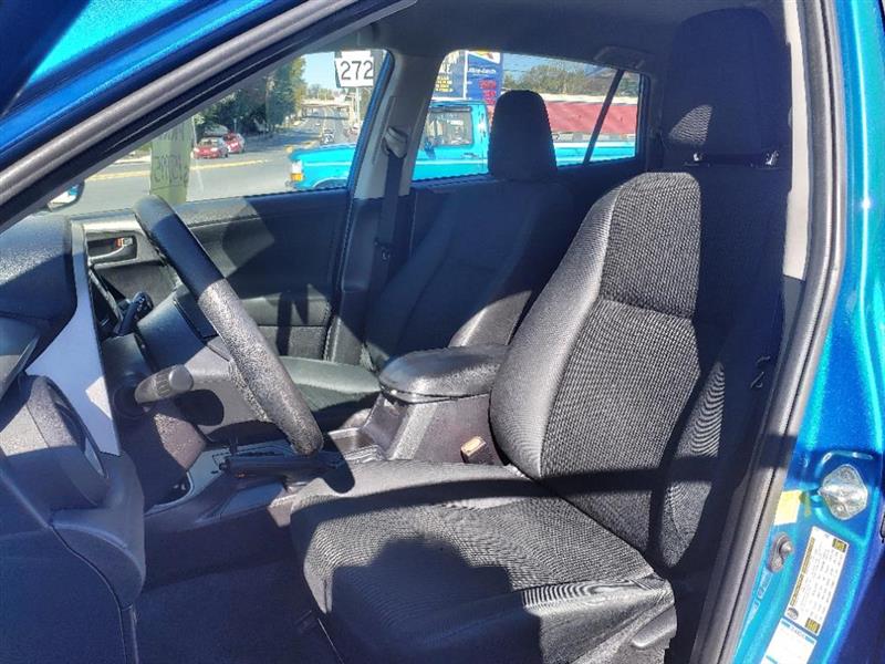 Toyota RAV4 LE AWD 2017