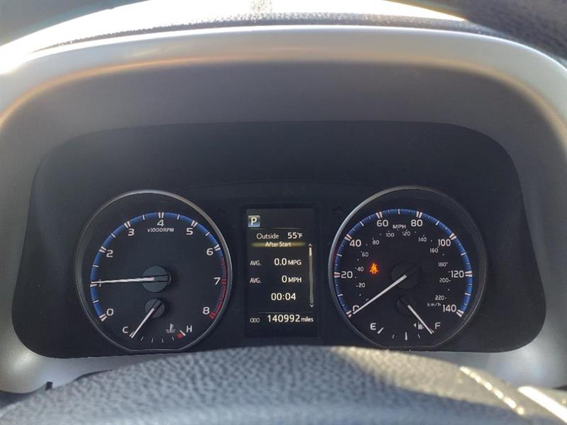 Toyota RAV4 LE AWD 2017