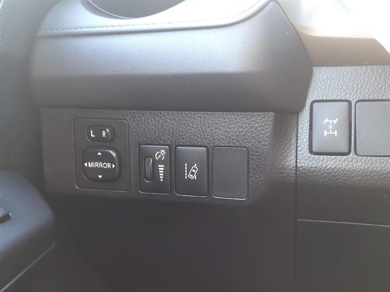 Toyota RAV4 LE AWD 2017