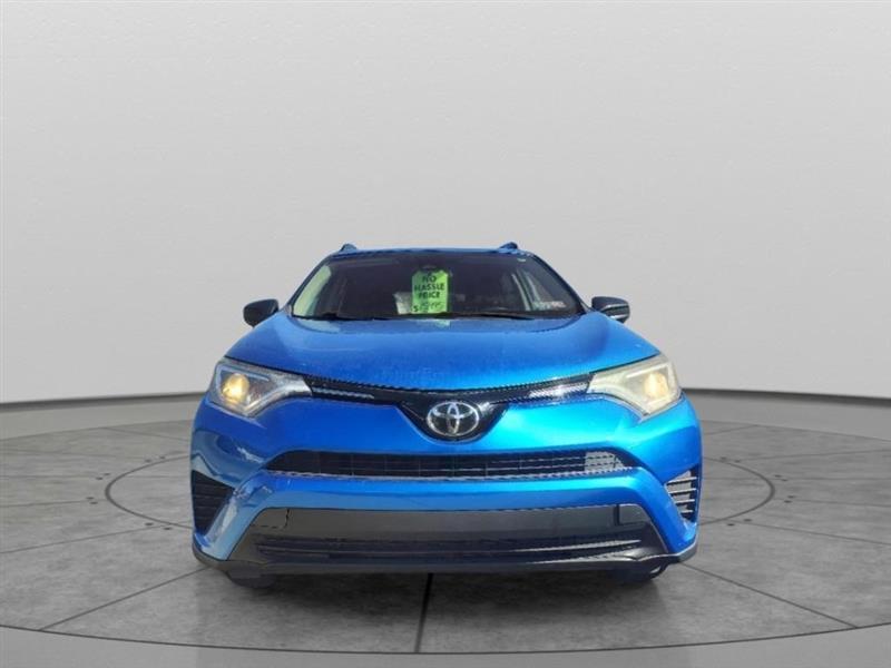 2017 Toyota RAV4 LE - Photo 2