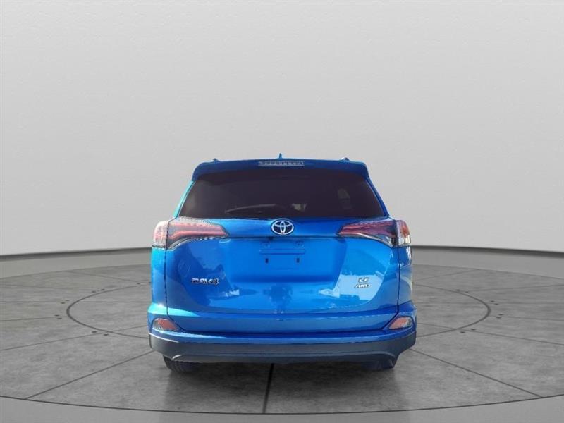 2017 Toyota RAV4 LE - Photo 5