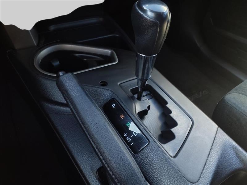 2017 Toyota RAV4 LE - Photo 16