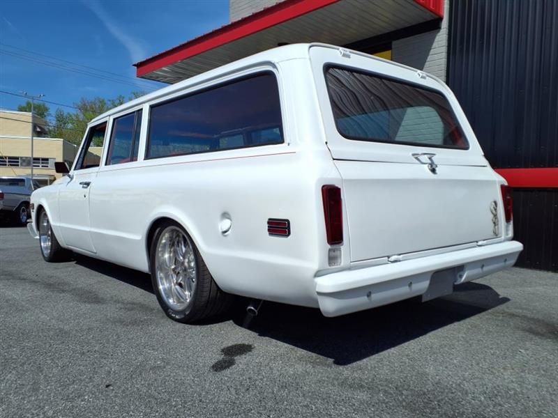 Chevrolet Suburban  1968