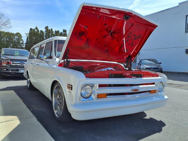 Chevrolet Suburban  1968