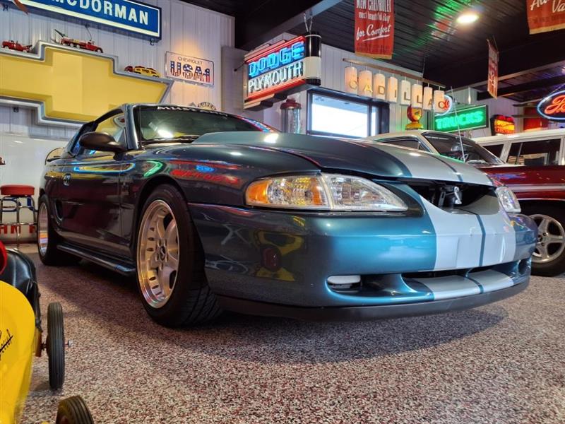Ford Mustang GTS Coupe 1995