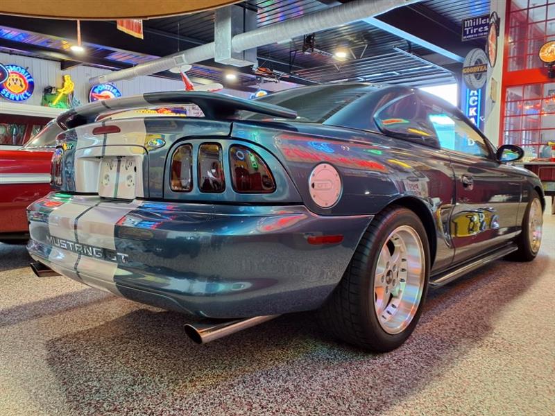 Ford Mustang GTS Coupe 1995