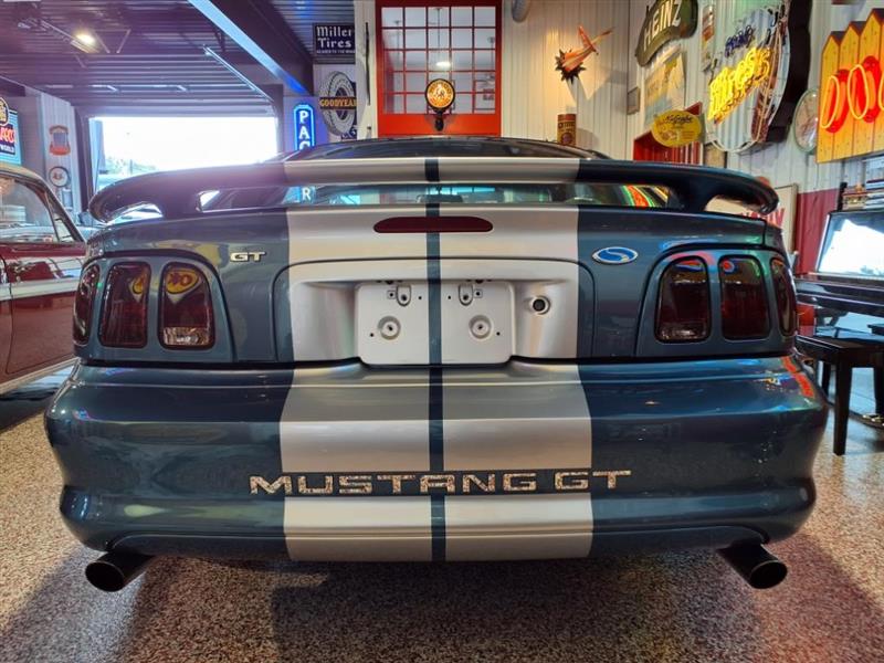 Ford Mustang GTS Coupe 1995