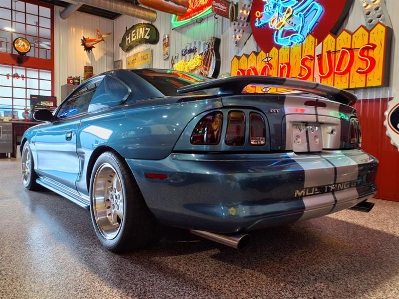 Ford Mustang GTS Coupe 1995