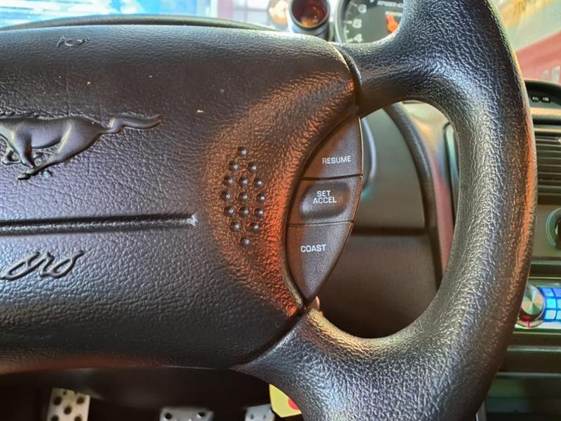 Ford Mustang GTS Coupe 1995