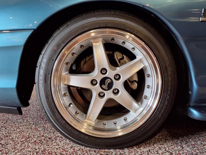 Ford Mustang GTS Coupe 1995