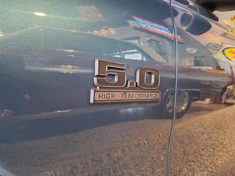 Ford Mustang GTS Coupe 1995