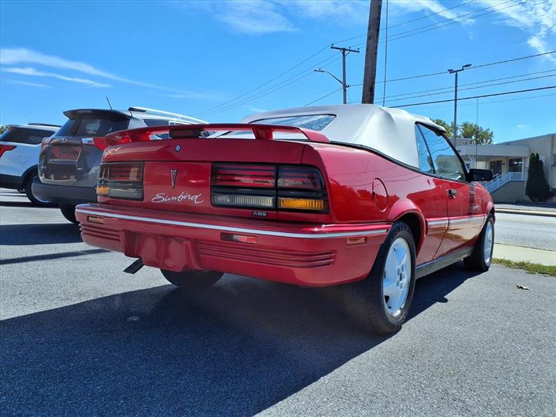 Pontiac Sunbird LE convertible 1994