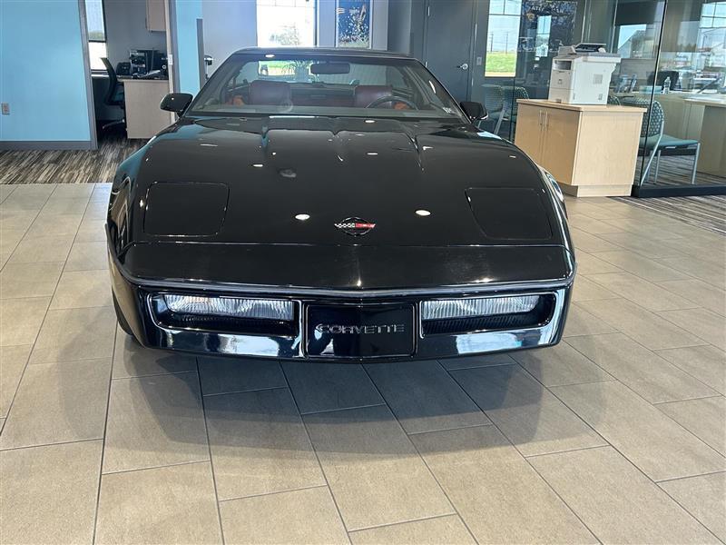1984 Chevrolet Corvette - Photo 2