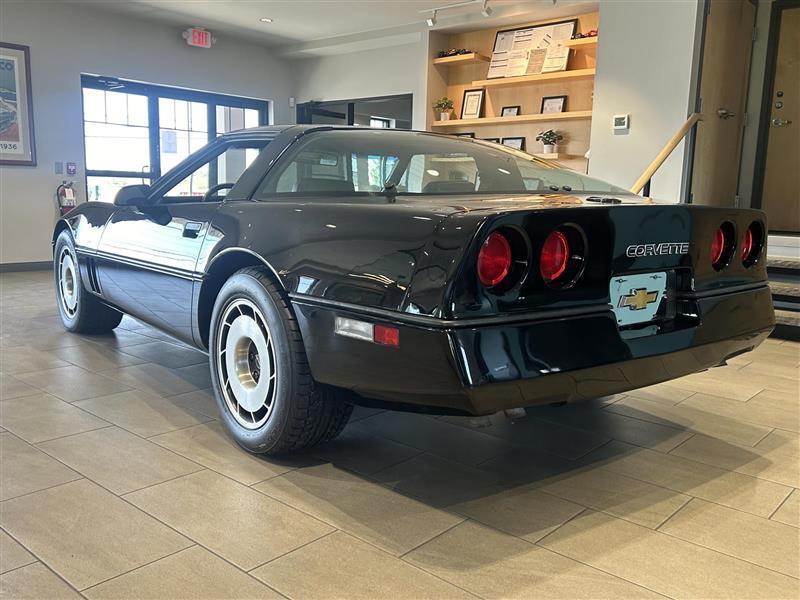 1984 Chevrolet Corvette - Photo 3