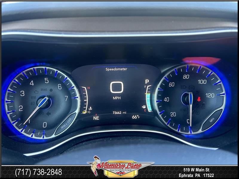 2017 Chrysler Pacifica Touring-L Plus's photo