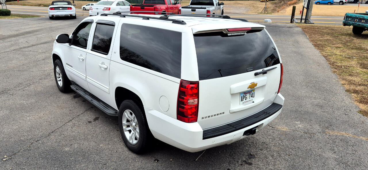 Chevrolet Suburban LT 1500 2WD 2013