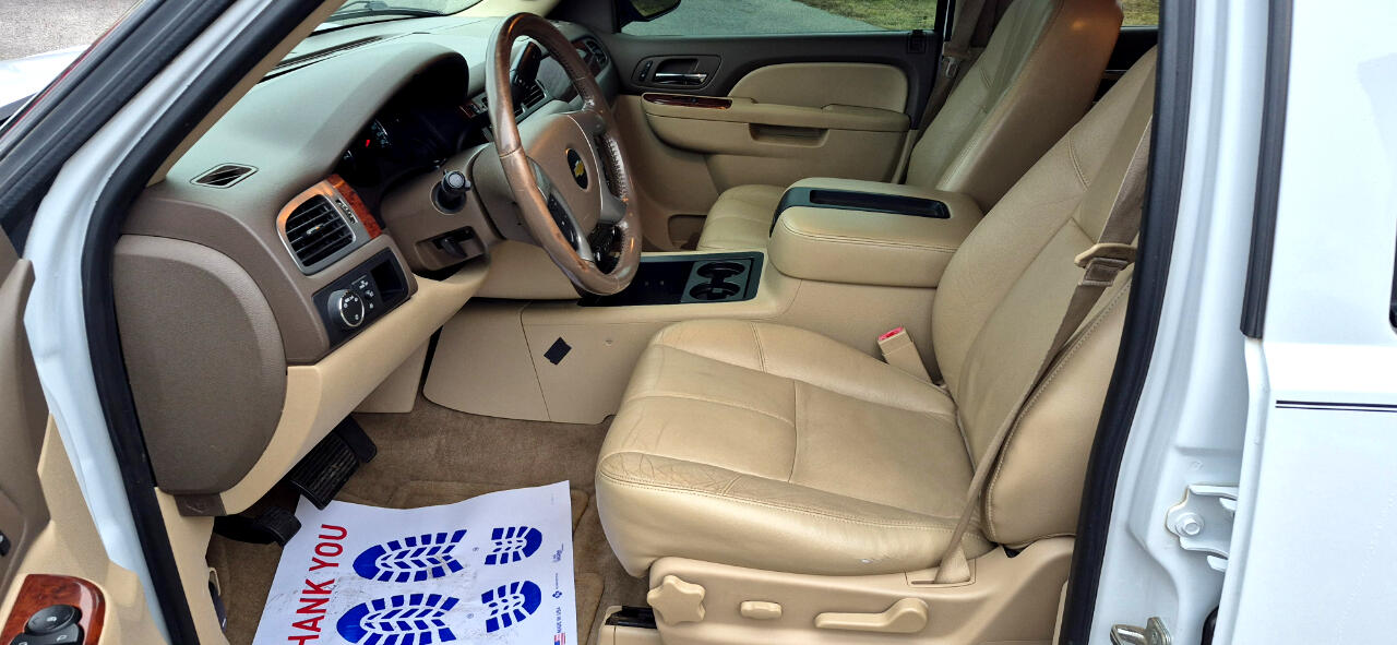 Chevrolet Suburban LT 1500 2WD 2013