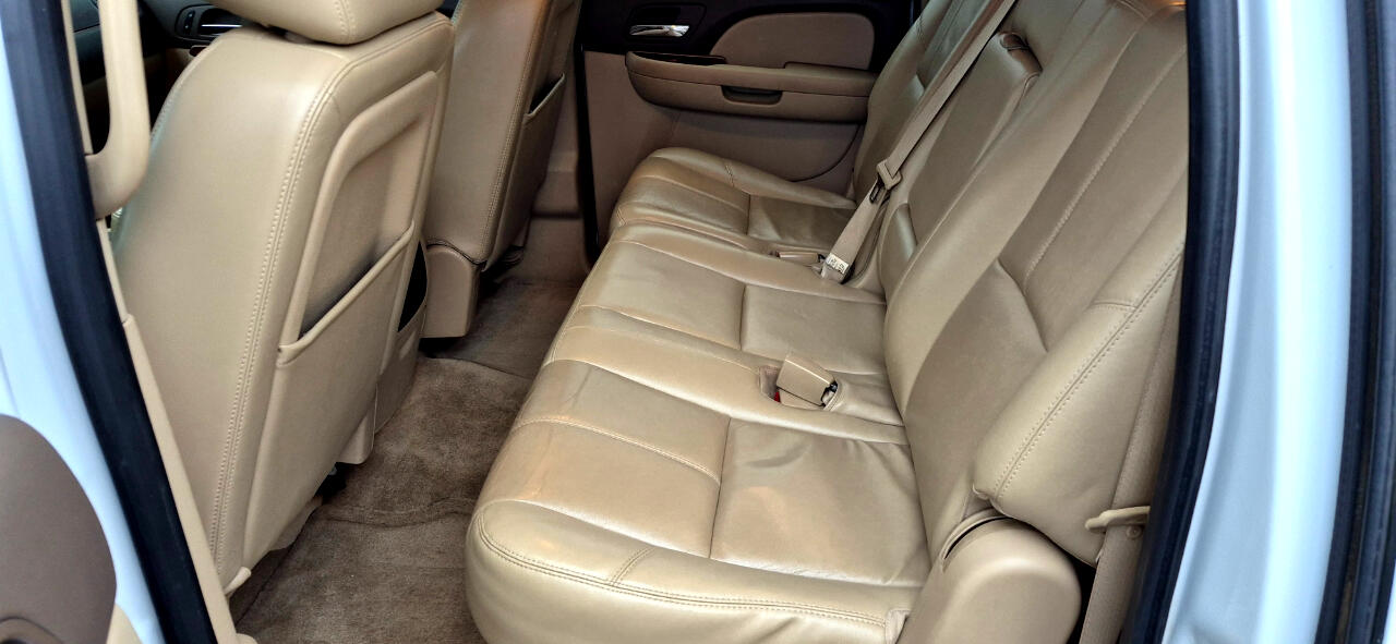 Chevrolet Suburban LT 1500 2WD 2013