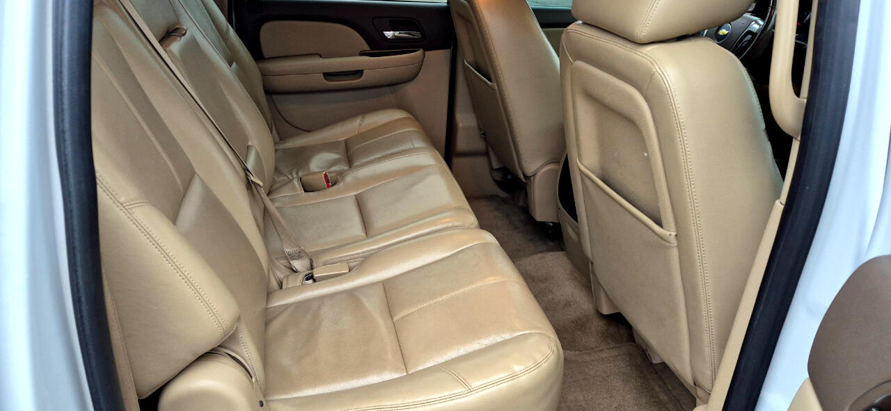 Chevrolet Suburban LT 1500 2WD 2013