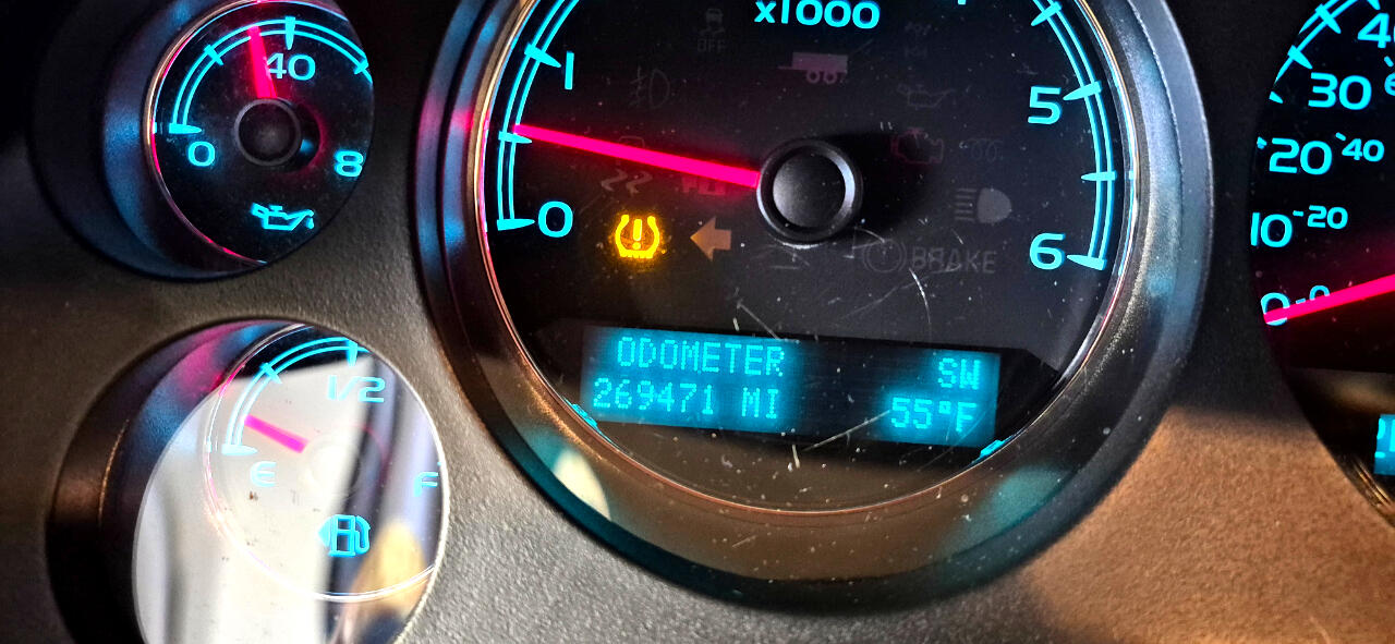 Chevrolet Suburban LT 1500 2WD 2013