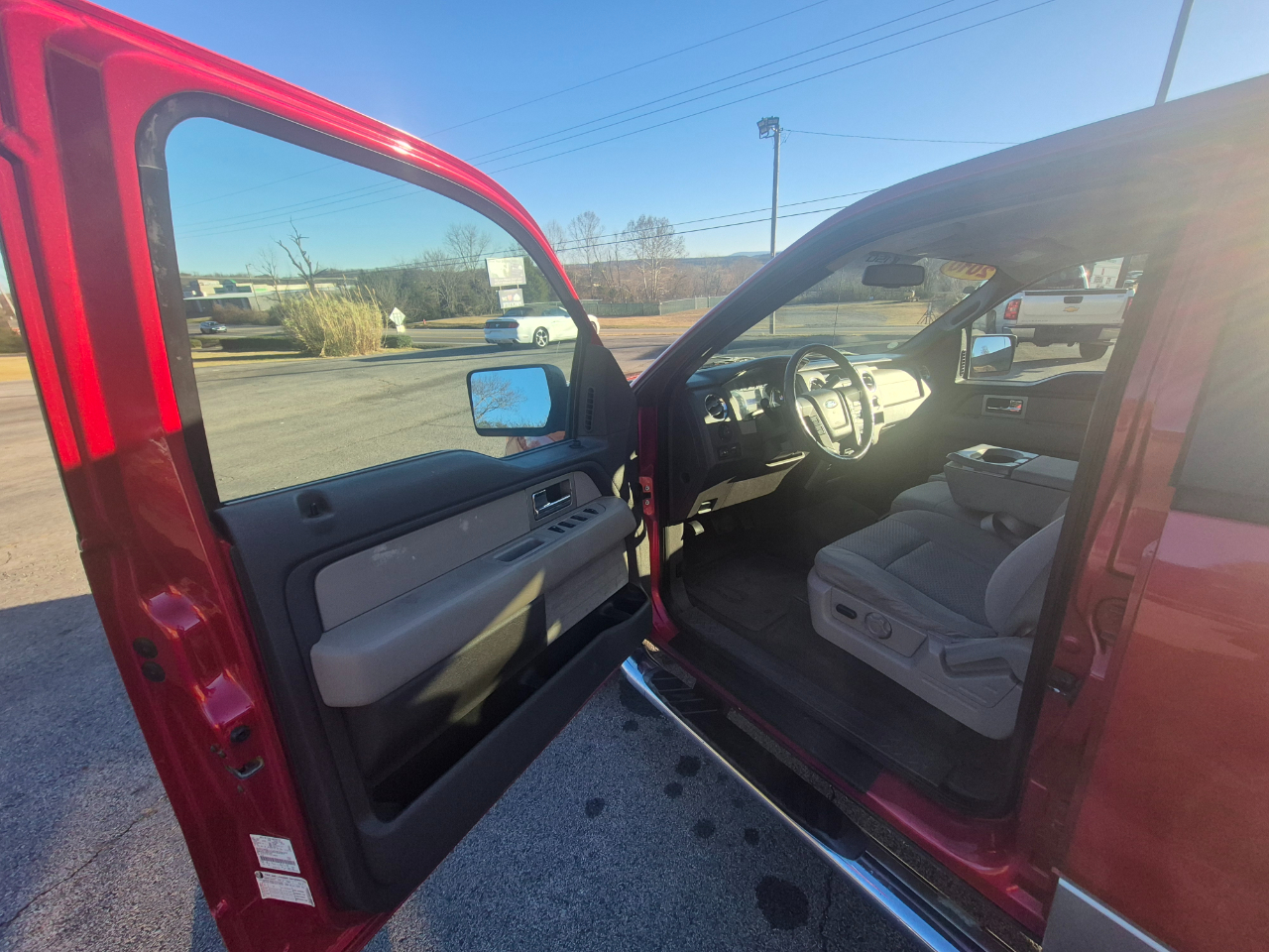 Ford F-150 XL SuperCrew 5.5-ft. Bed 4WD 2010