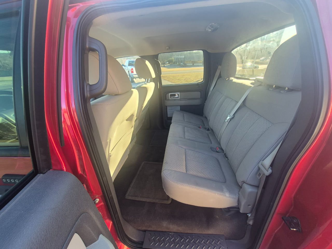 Ford F-150 XL SuperCrew 5.5-ft. Bed 4WD 2010