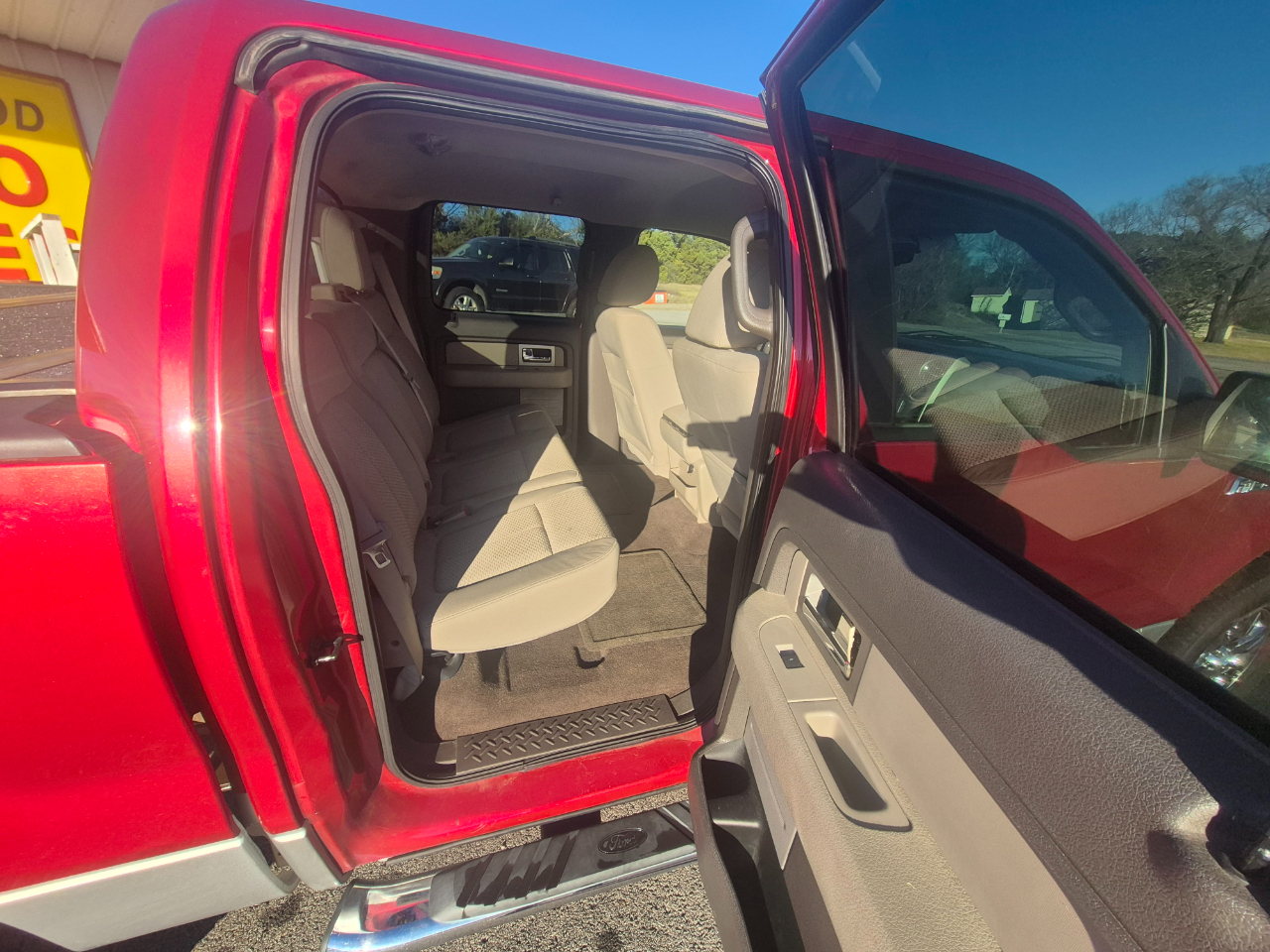 Ford F-150 XL SuperCrew 5.5-ft. Bed 4WD 2010