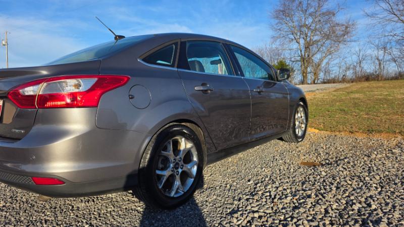 Ford Focus Titanium Sedan 2013