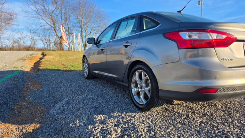 Ford Focus Titanium Sedan 2013
