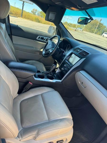 Ford Explorer XLT FWD 2014