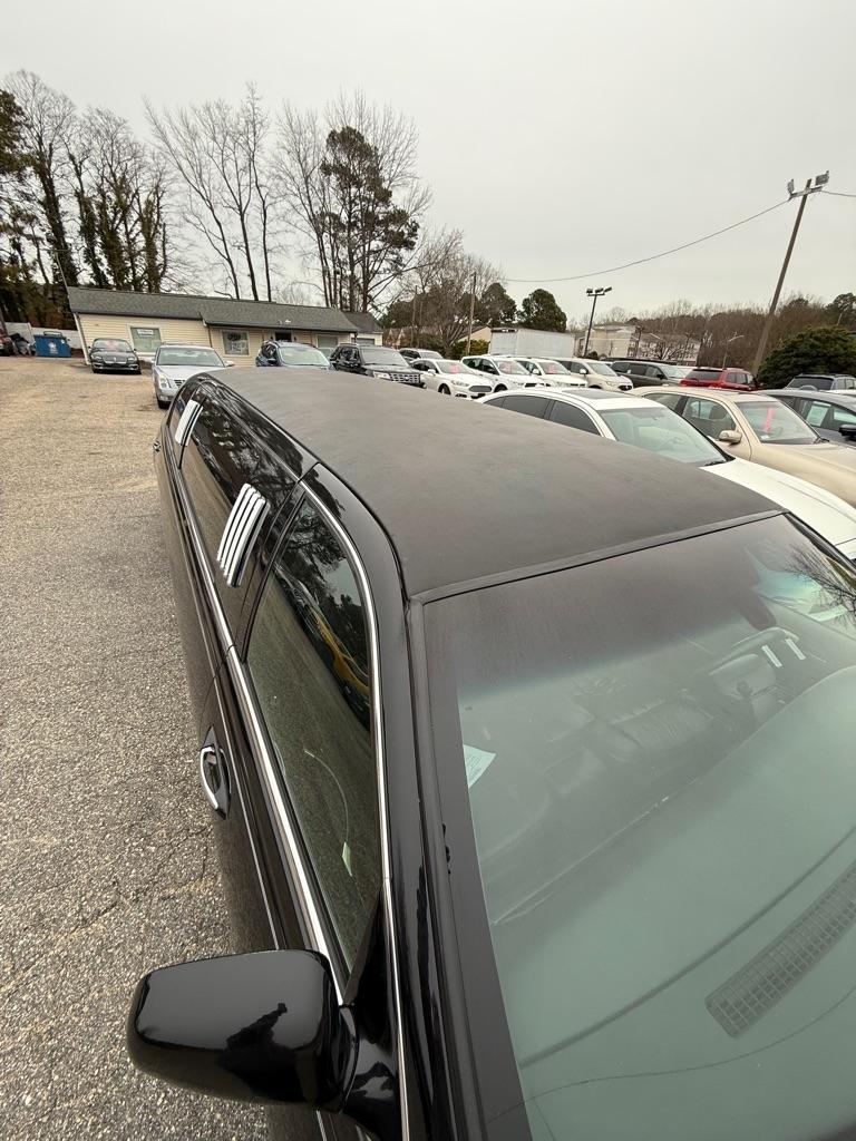 Lincoln Town Car  2008